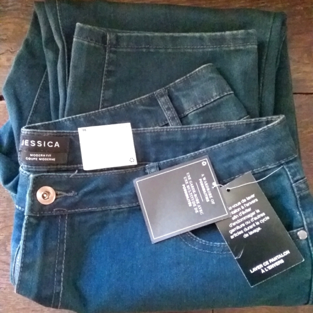 NWT Soft Jessica Jeans Size 16